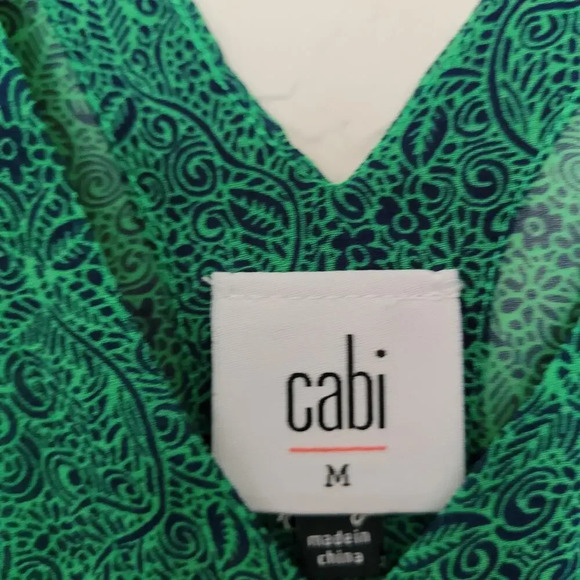 Cabi Women's V-neck Semi-sheer Blouse Top Size M Green Long Sleeve Career #5208 - Picture 2 of 8
